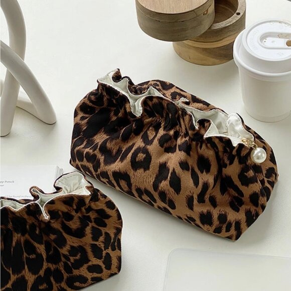 Cosmetic Case // NWT - Picture 1 of 2